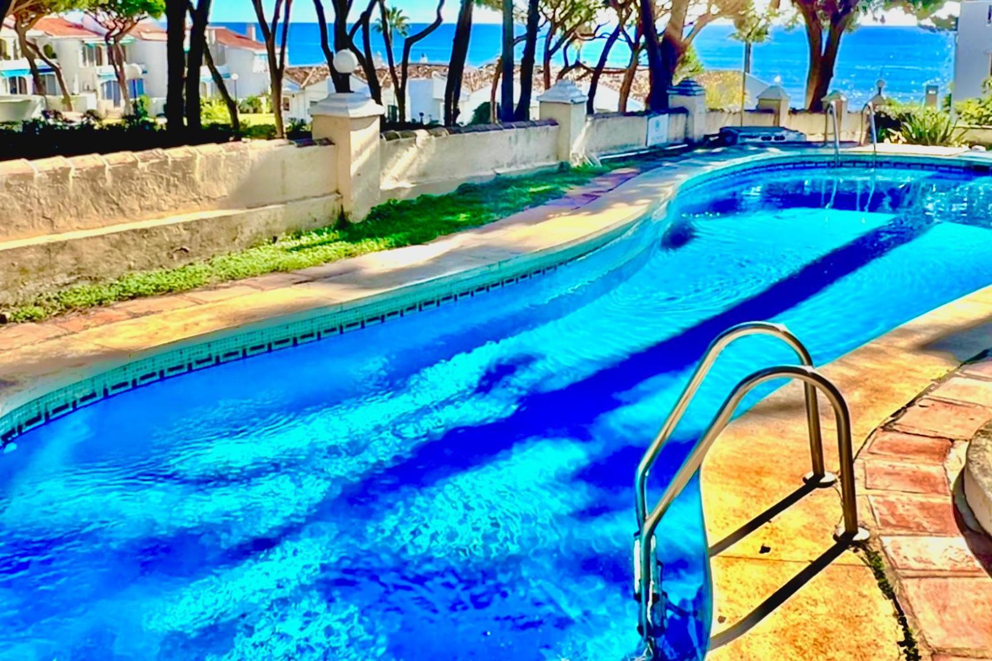 Mijas Costa - Beachside Apartment-B Sitio de Calahonda Exterior foto
